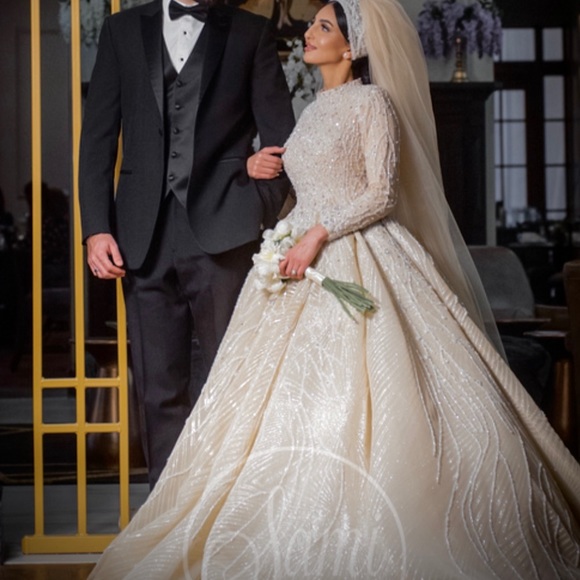 Dresses & Skirts - Wedding dress heavy embellished beaded long sleeve